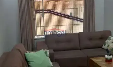 Casa com 2 quartos à venda no Jardim Santa Marina, Jacareí  por R$ 425.000