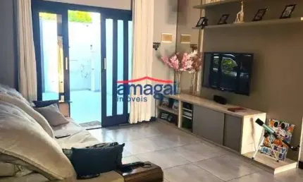 Casa com 2 quartos à venda no Residencial Parque dos Sinos, Jacareí  por R$ 480.000