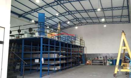 Barracão / Galpão / Depósito à venda no Jardim Altos de Santana II, Jacareí  por R$ 1.350.000
