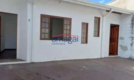 Casa com 2 quartos à venda no Loteamento Vila Romana, Jacareí  por R$ 250.000