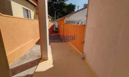 Casa com 1 quarto para alugar no São João, Jacareí  por R$ 800