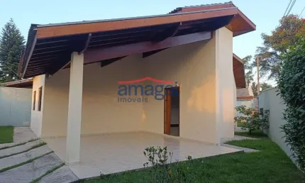 Casa com 3 quartos à venda no Jardim Siesta, Jacareí  por R$ 854.000