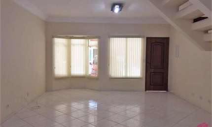 Casa em condomínio fechado com 3 quartos à venda no Parque Santo Antônio, Jacareí  por R$ 600.000