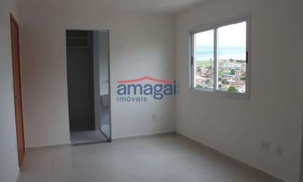 Apartamento com 3 quartos para alugar no Centro, Jacareí  por R$ 2.100
