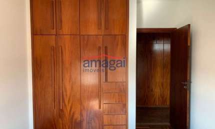 Apartamento com 3 quartos para alugar no Centro, Jacareí  por R$ 2.300