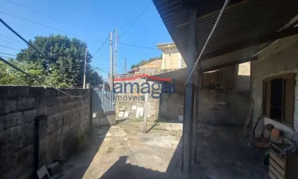 Casa com 1 quarto à venda no Jardim Esperança, Jacareí  por R$ 150.000