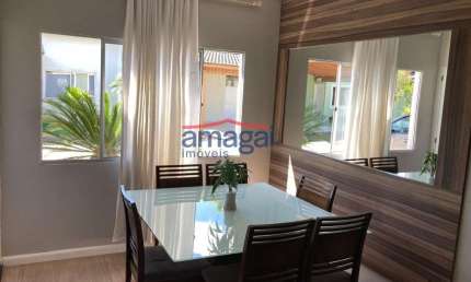 Casa em condomínio fechado com 3 quartos à venda na Cidade Salvador, Jacareí  por R$ 390.000