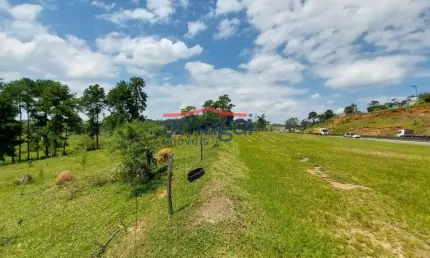 Terreno à venda no Parateí do Meio, Jacareí  por R$ 4.800.000