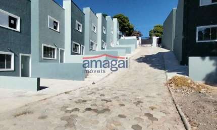Casa em condomínio fechado com 2 quartos à venda no Jardim Olimpia, Santa Branca  por R$ 290.000