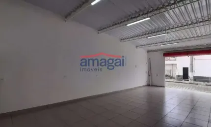 Barracão / Galpão / Depósito para alugar no Centro, Jacareí  por R$ 5.900