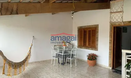 Casa com 5 quartos à venda no Parque dos Príncipes, Jacareí  por R$ 435.000