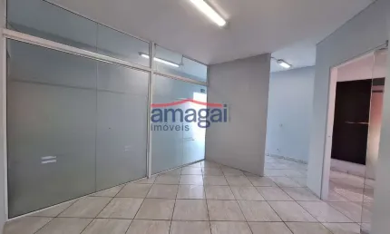 Sala comercial para alugar no Loteamento Villa Branca, Jacareí  por R$ 1.849
