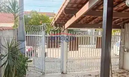 Casa com 2 quartos à venda no Jardim Flórida, Jacareí  por R$ 500.000