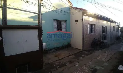 Casa com 4 quartos à venda no Parque Itamarati, Jacareí  por R$ 600.000