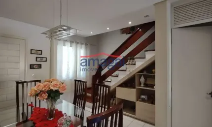 Casa em condomínio fechado com 3 quartos à venda na Cidade Jardim, Jacareí  por R$ 600.000