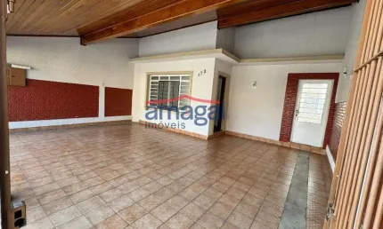 Casa com 3 quartos à venda no Jardim Jacinto, Jacareí  por R$ 420.000