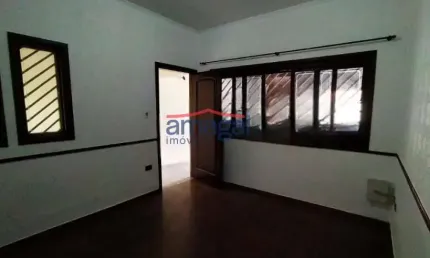 Casa com 3 quartos à venda no Jardim Marcondes, Jacareí  por R$ 450.000