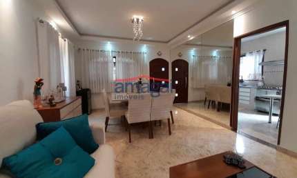 Casa com 3 quartos à venda na Cidade Jardim, Jacareí  por R$ 750.000