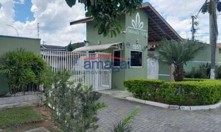 Casa em condomínio fechado com 3 quartos à venda na Cidade Salvador, Jacareí  por R$ 375.000