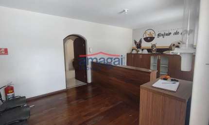 Casa comercial para alugar no Jardim Santa Maria, Jacareí  por R$ 4.500