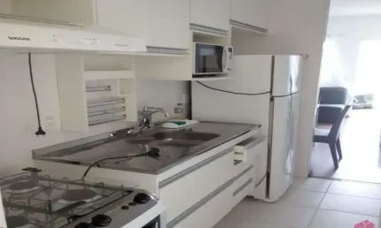 Casa em condomínio fechado com 2 quartos à venda no Jardim Marcondes, Jacareí  por R$ 400.000