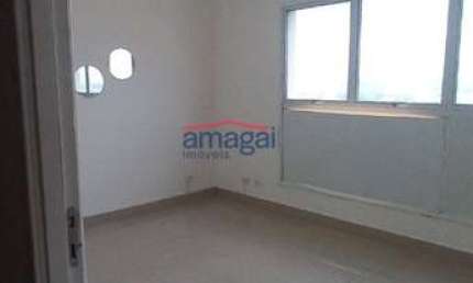 Sala comercial à venda no Centro, Jacareí  por R$ 250.000