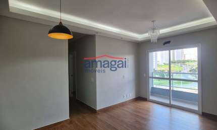 Apartamento com 2 quartos para alugar no Loteamento Villa Branca, Jacareí  por R$ 2.700