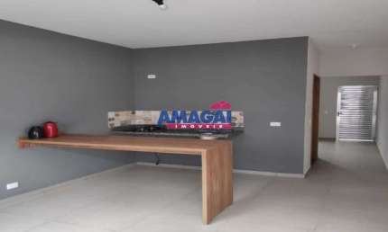 Kitnet / Stúdio para alugar no Jardim Santa Maria, Jacareí  por R$ 990