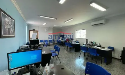 Sala comercial para alugar no Centro, Jacareí  por R$ 18.000