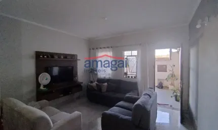 Casa com 3 quartos à venda no conjunto são benedito, jacareí  por r$ 350.000