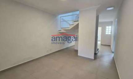 Casa em condomínio fechado com 4 quartos à venda no Jardim Califórnia, Jacareí  por R$ 550.000
