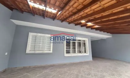 Casa com 5 quartos à venda no Jardim São José, Jacareí  por R$ 749.990