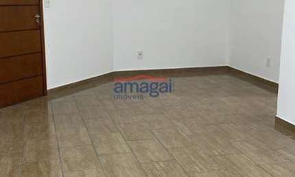 Apartamento com 3 quartos para alugar no Jardim Pereira do Amparo, Jacareí  por R$ 2.300