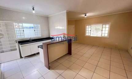 Casa com 2 quartos para alugar no Residencial Santa Paula, Jacareí  por R$ 2.470