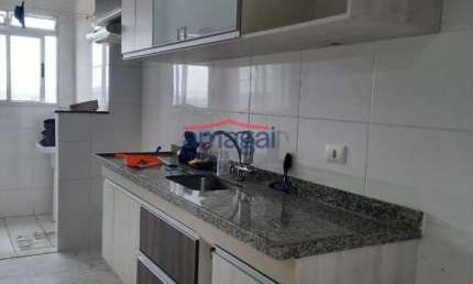 Apartamento com 3 quartos para alugar no Loteamento Villa Branca, Jacareí  por R$ 2.500