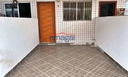 Casa em condomínio fechado com 2 quartos à venda no Balneario Praia do Perequê, Guarujá  por R$ 250.000