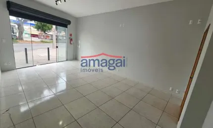 Sala comercial para alugar no Parque Industrial, São José dos Campos  por R$ 1.750