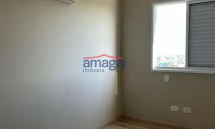 Apartamento com 3 quartos para alugar no Loteamento Villa Branca, Jacareí  por R$ 3.500