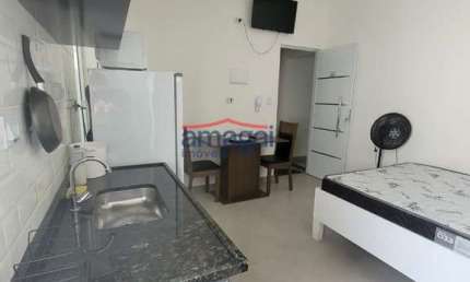 Kitnet / Stúdio para alugar no Centro, Jacareí  por R$ 1.520