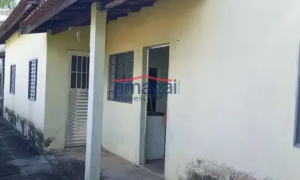 Casa com 2 quartos à venda no Jardim Bela Vista, Jacareí  por R$ 270.000