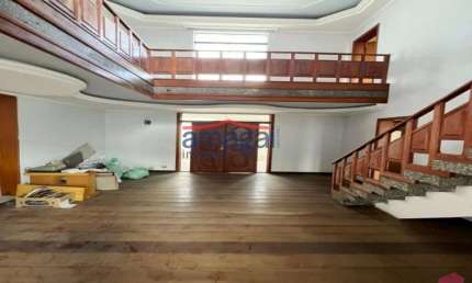 Casa com 4 quartos para alugar no Santa Cruz dos Lázaros, Jacareí  por R$ 8.000