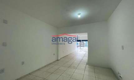 Sala comercial para alugar no Centro, Jacareí  por R$ 1.750
