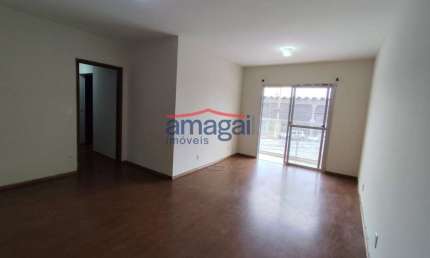 Apartamento com 3 quartos para alugar em Santana, São José dos Campos  por R$ 2.400