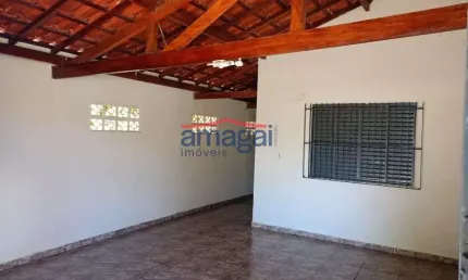Casa com 2 quartos à venda no Jardim das Oliveiras, Jacareí  por R$ 395.000