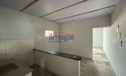 Kitnet / Stúdio para alugar no Centro, Jacareí  por R$ 900