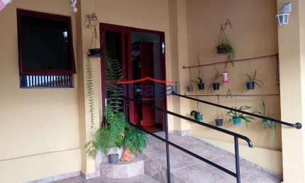 Casa com 3 quartos à venda no Jardim Esper, Jacareí  por R$ 405.000