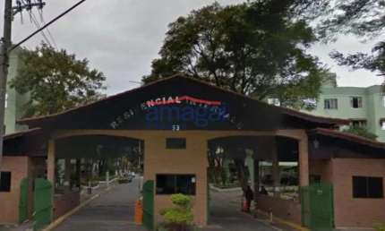 Casa em condomínio fechado com 3 quartos para alugar no Conjunto Residencial Intervale, São José dos Campos  por R$ 1.945