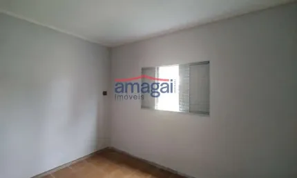 Casa com 2 quartos para alugar no são joão, jacareí  por r$ 1.650