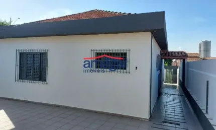 Casa com 3 quartos para alugar na cidade jardim, jacareí  por r$ 3.000