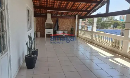 Casa com 3 quartos à venda no Jardim Satélite, São José dos Campos  por R$ 700.000